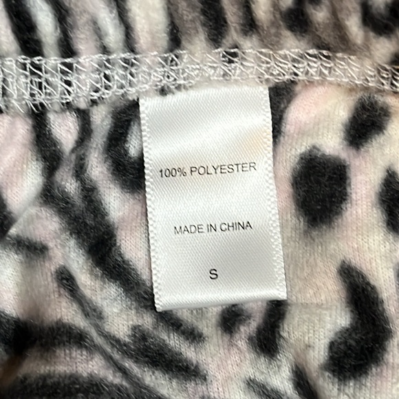 Cuddl Duds NWOT 2 piece Microfleece Top and Bottom Pant Lounge Set - Picture 8 of 9